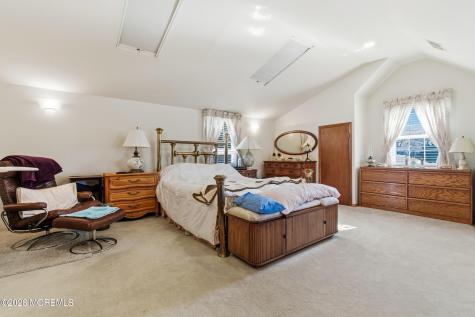 274 Michael Avenue Oakhurst NJ 07755
