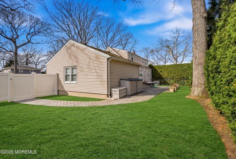 274 Michael Avenue Oakhurst NJ 07755