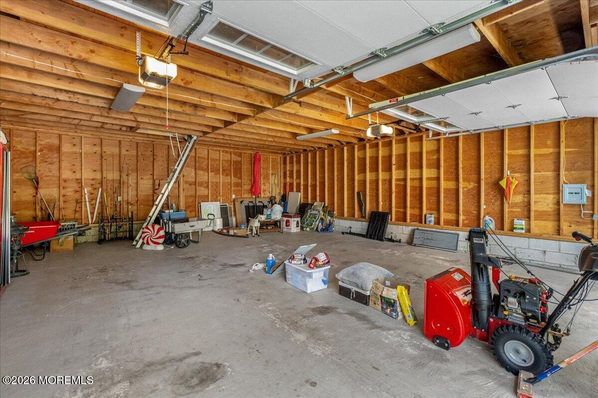 102 Middletown Road Holmdel NJ 07733