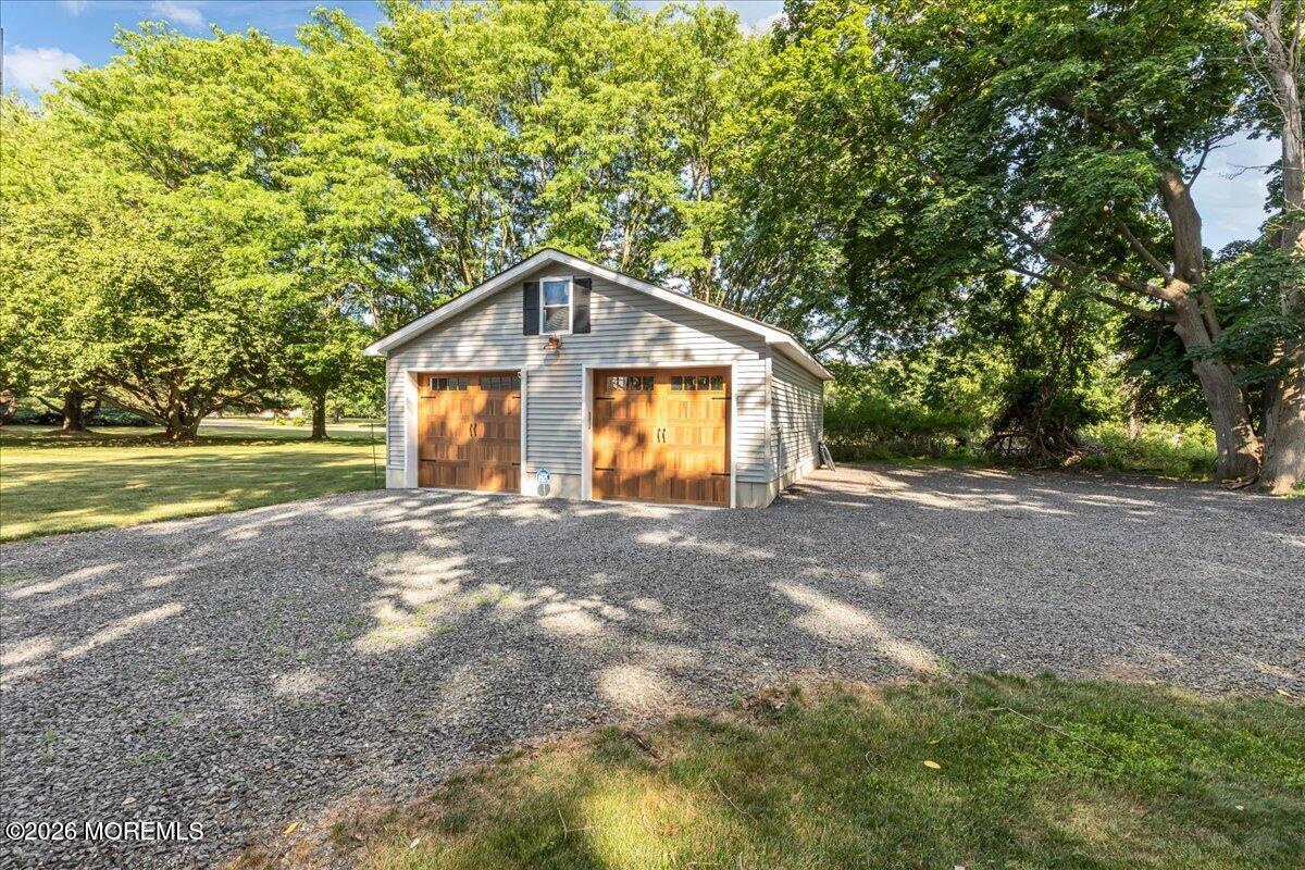 102 Middletown Road Holmdel NJ 07733