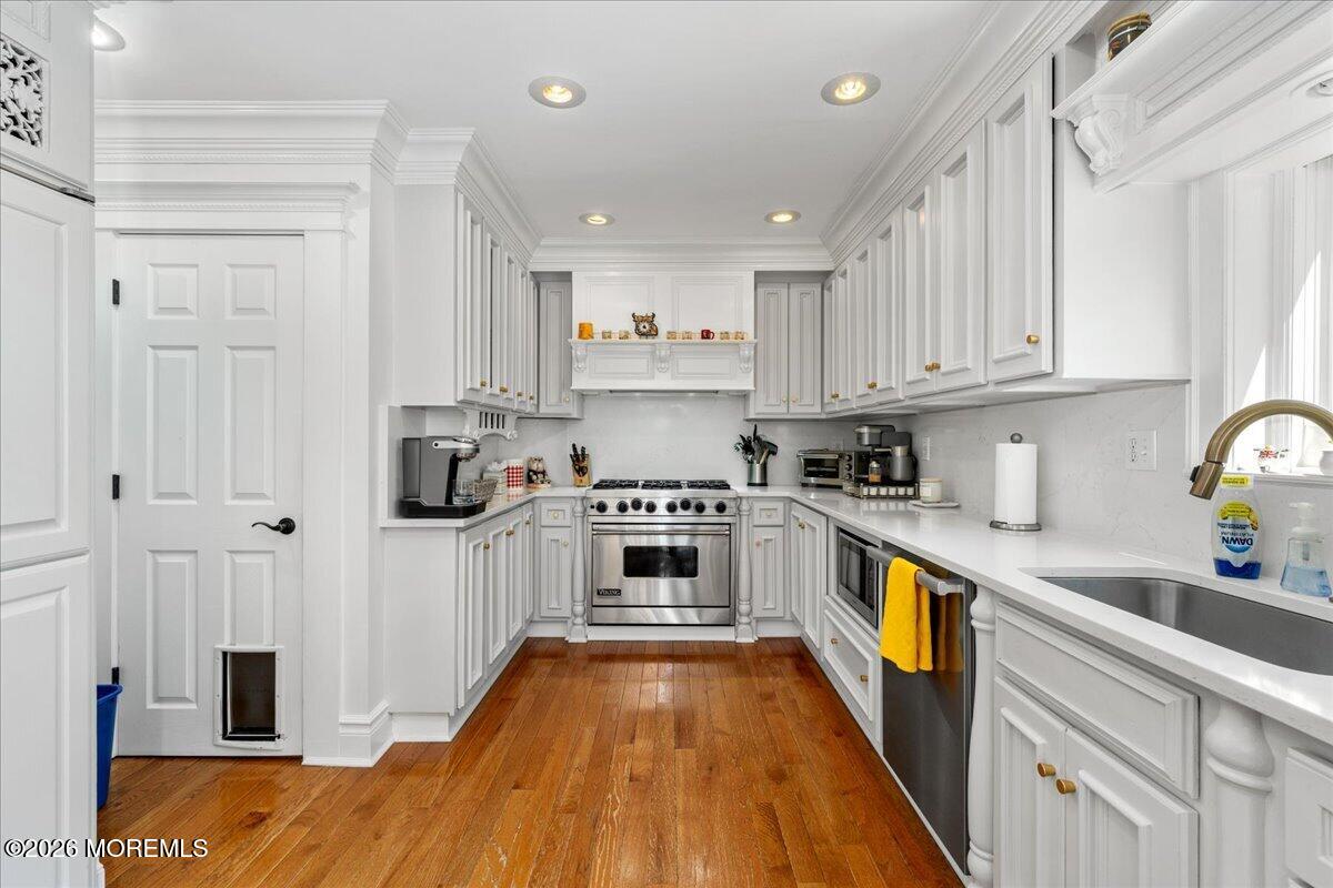 102 Middletown Road Holmdel NJ 07733