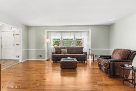 28 Bunker Hill Drive Manalapan NJ 07726