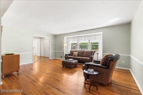 28 Bunker Hill Drive Manalapan NJ 07726