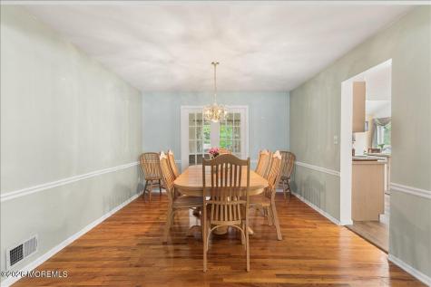 28 Bunker Hill Drive Manalapan NJ 07726