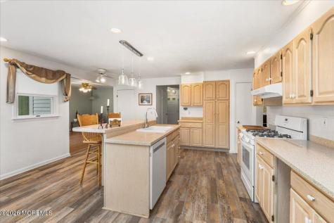 28 Bunker Hill Drive Manalapan NJ 07726