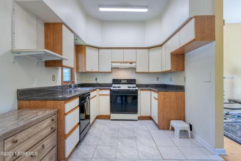 795 Harmony Road Middletown NJ 07748