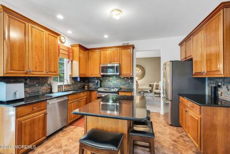 68 Periwinkle Circle Tinton Falls NJ 07712