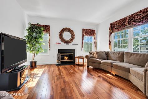 68 Periwinkle Circle Tinton Falls NJ 07712