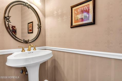 68 Periwinkle Circle Tinton Falls NJ 07712
