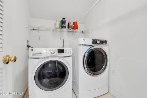68 Periwinkle Circle Tinton Falls NJ 07712