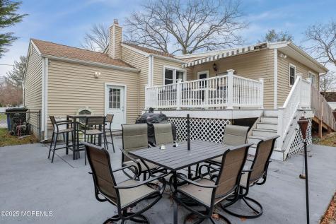 1904 Waverly Street Oakhurst NJ 07755
