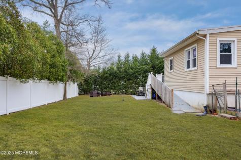 1904 Waverly Street Oakhurst NJ 07755
