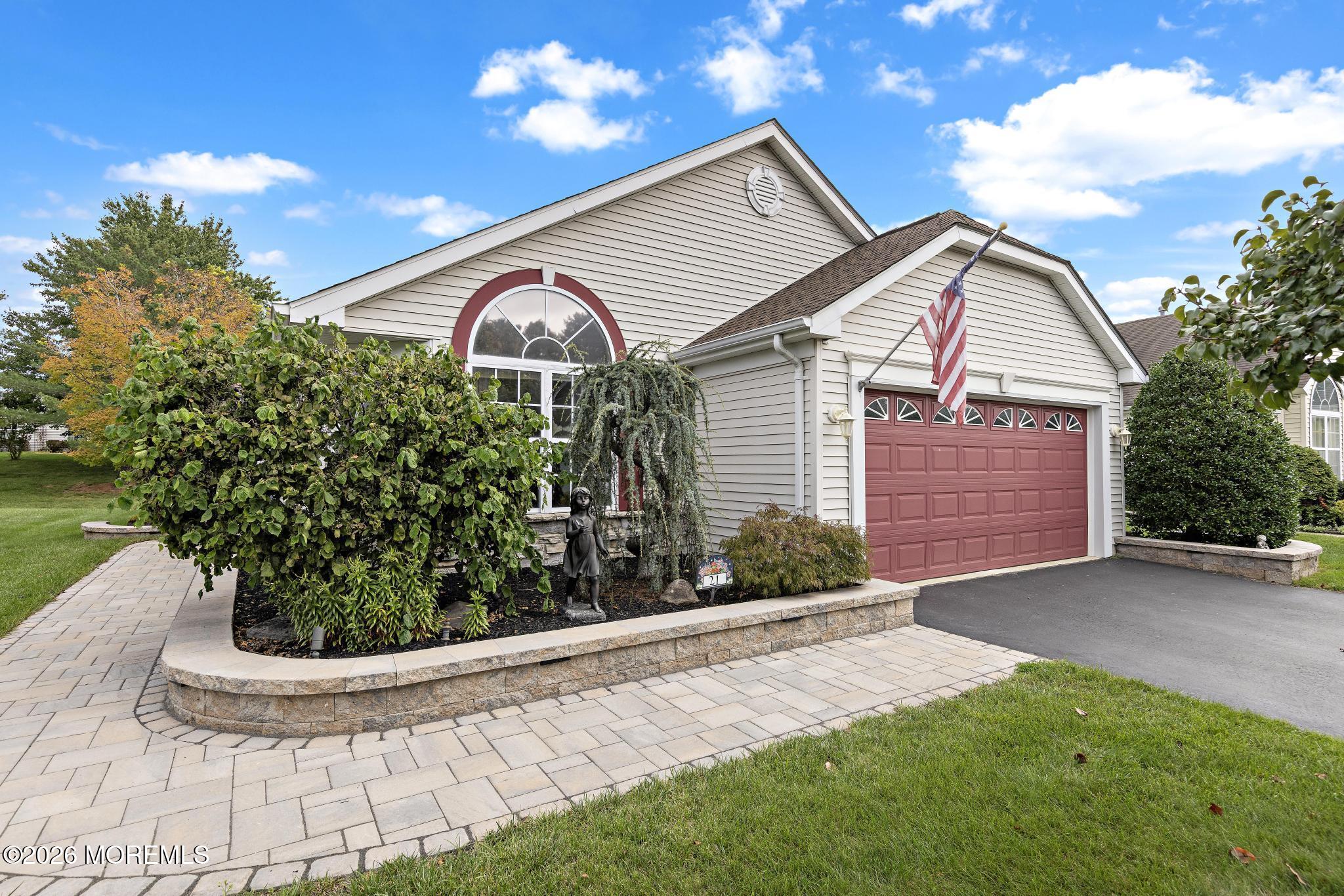 21 Schoolhouse Lane Lakewood NJ 08701
