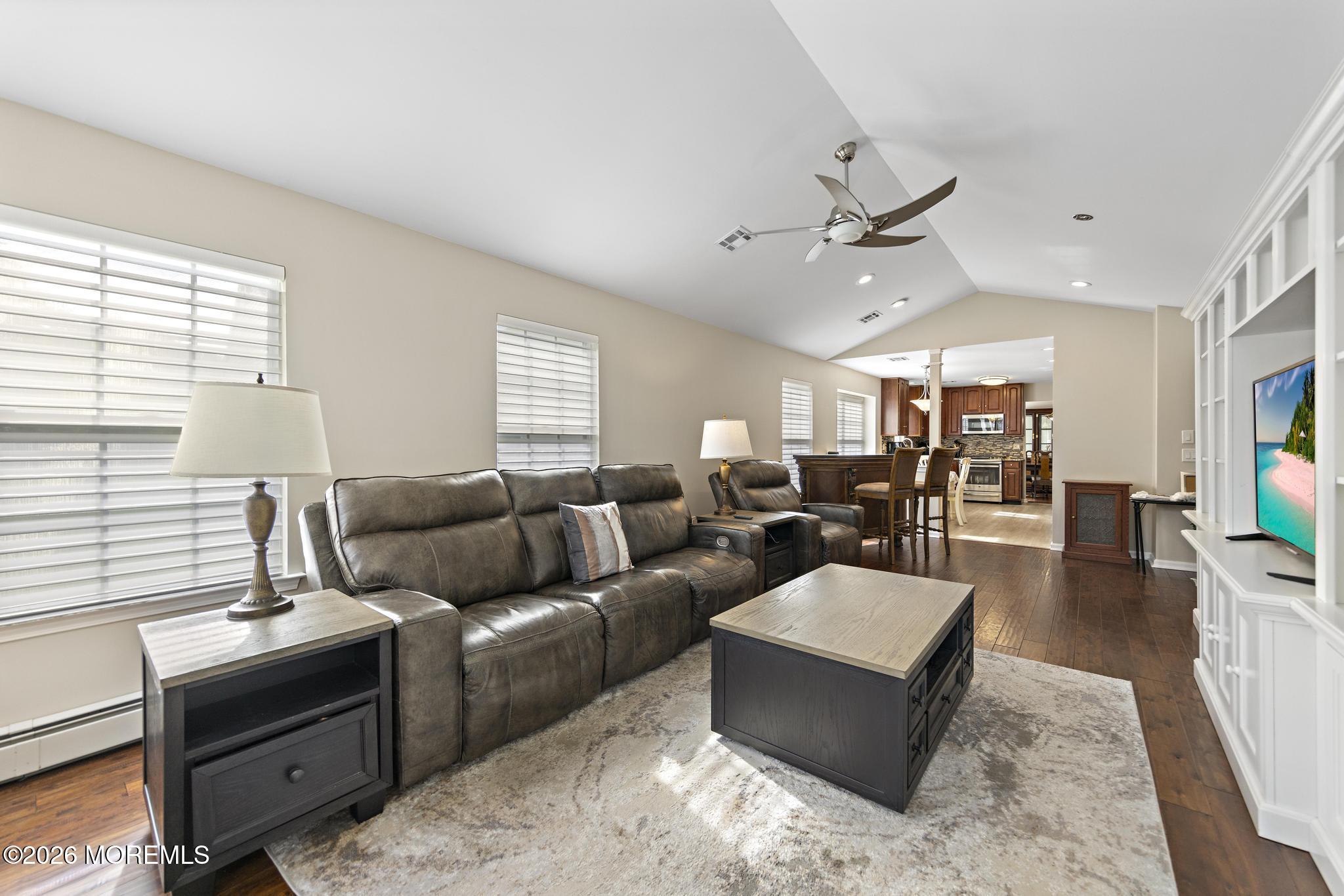 21 Schoolhouse Lane Lakewood NJ 08701