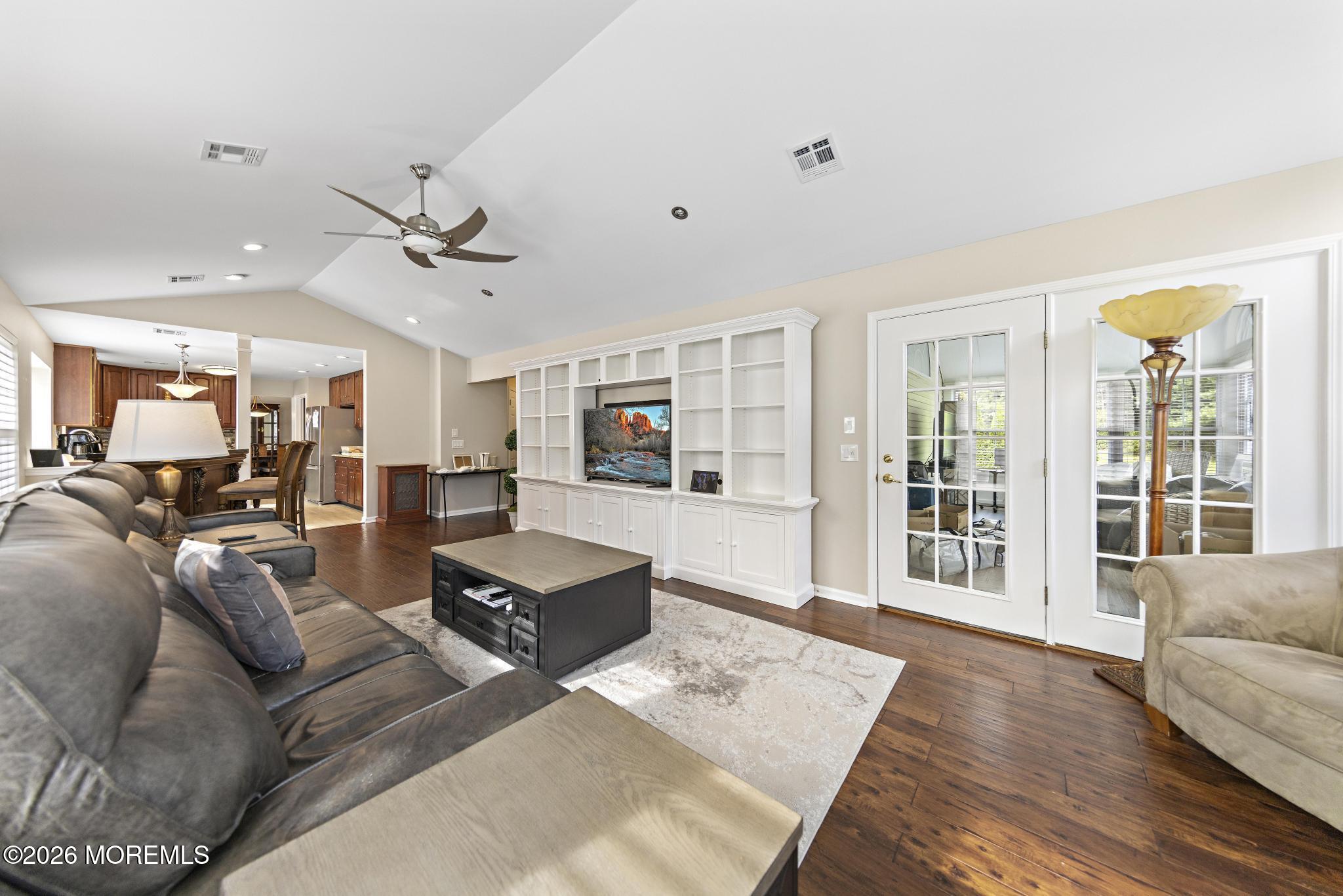 21 Schoolhouse Lane Lakewood NJ 08701