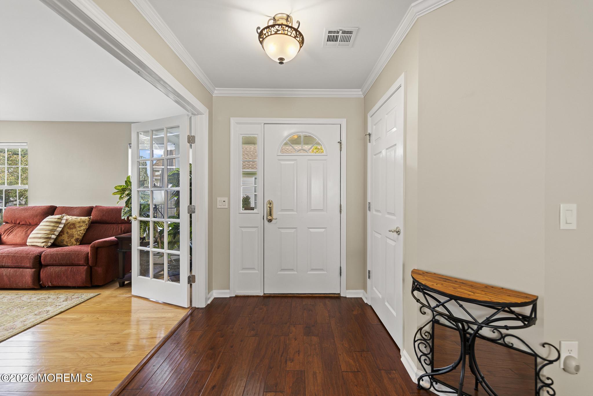 21 Schoolhouse Lane Lakewood NJ 08701