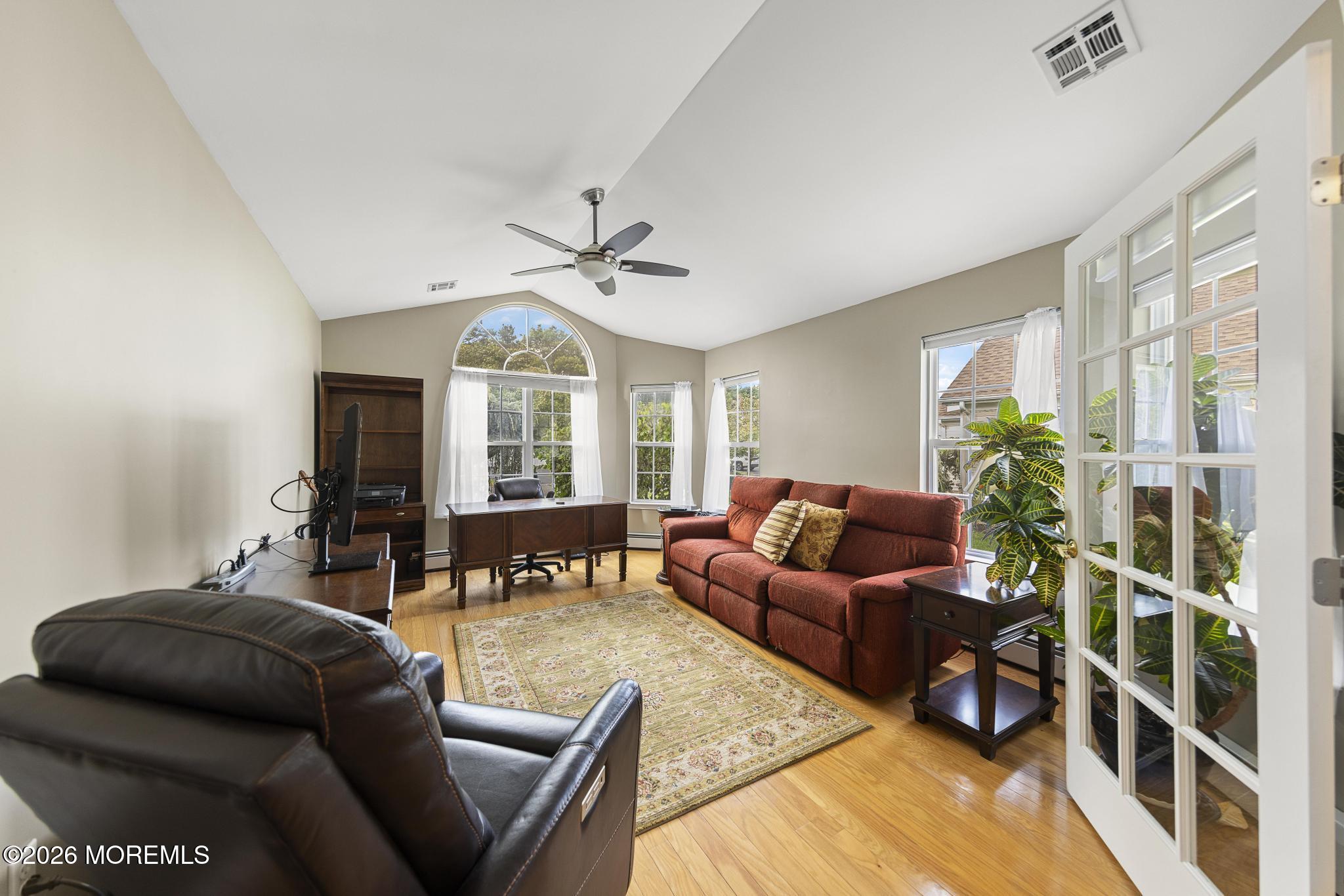 21 Schoolhouse Lane Lakewood NJ 08701