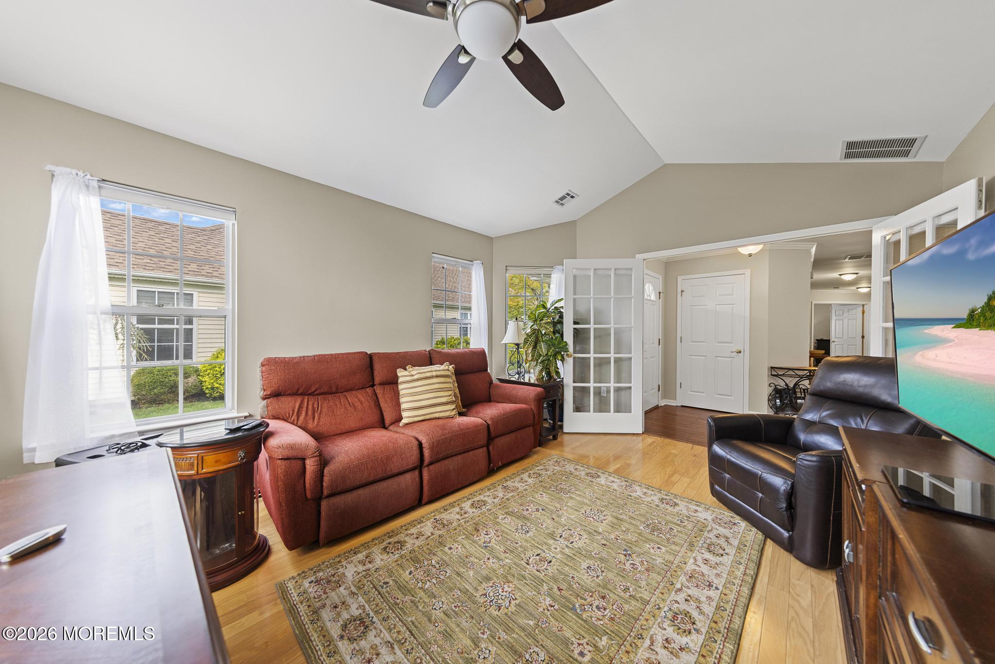 21 Schoolhouse Lane Lakewood NJ 08701