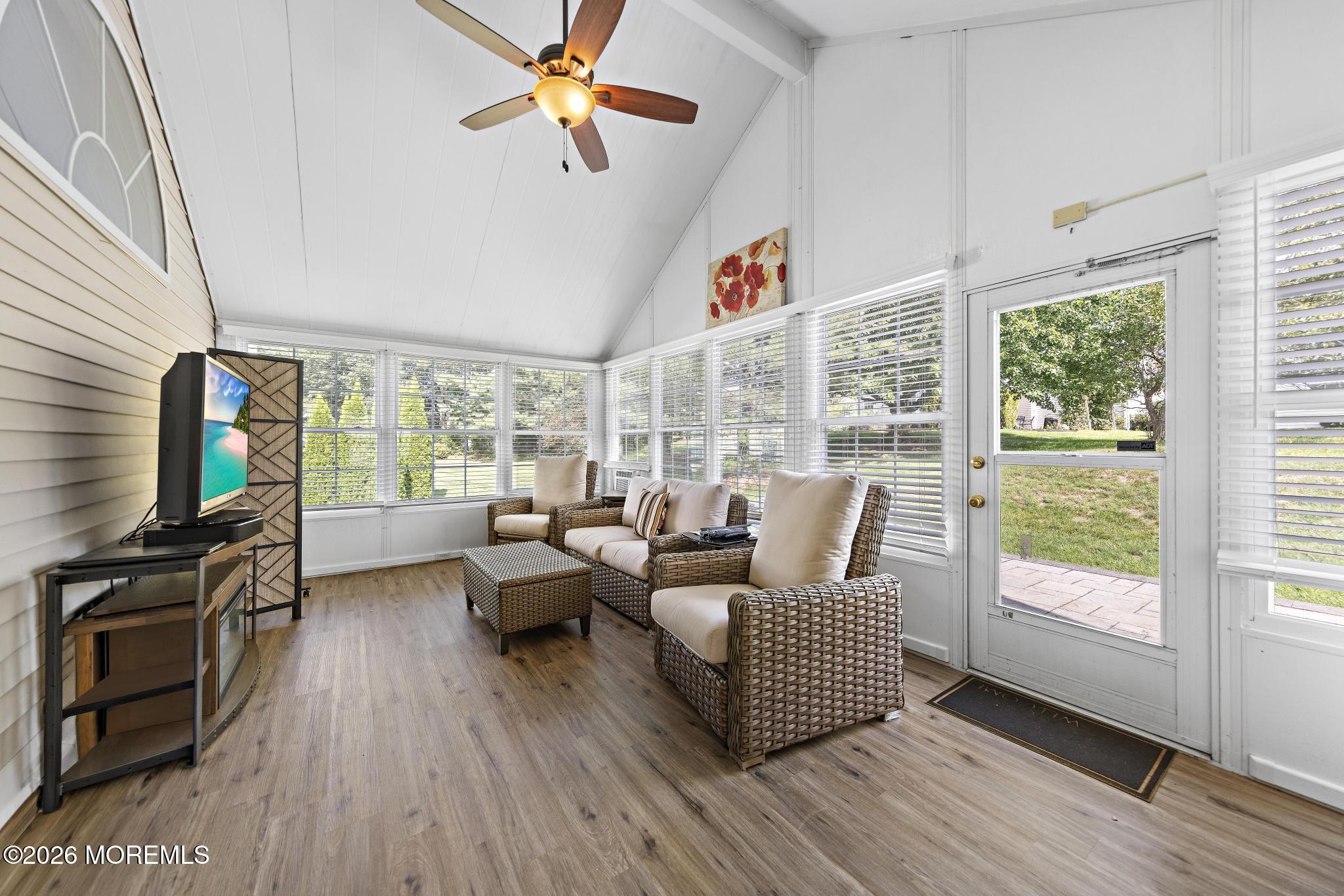 21 Schoolhouse Lane Lakewood NJ 08701