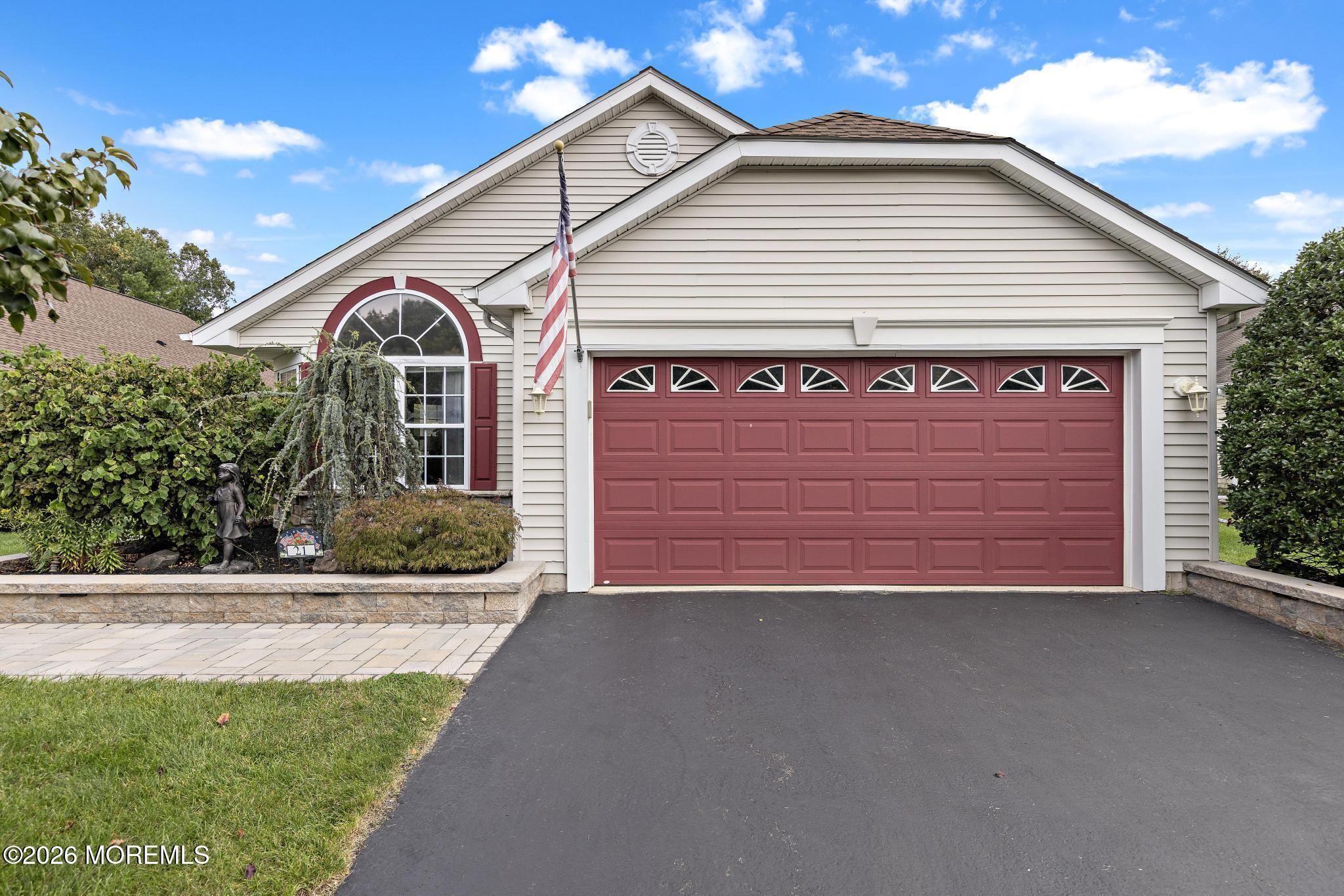 21 Schoolhouse Lane Lakewood NJ 08701