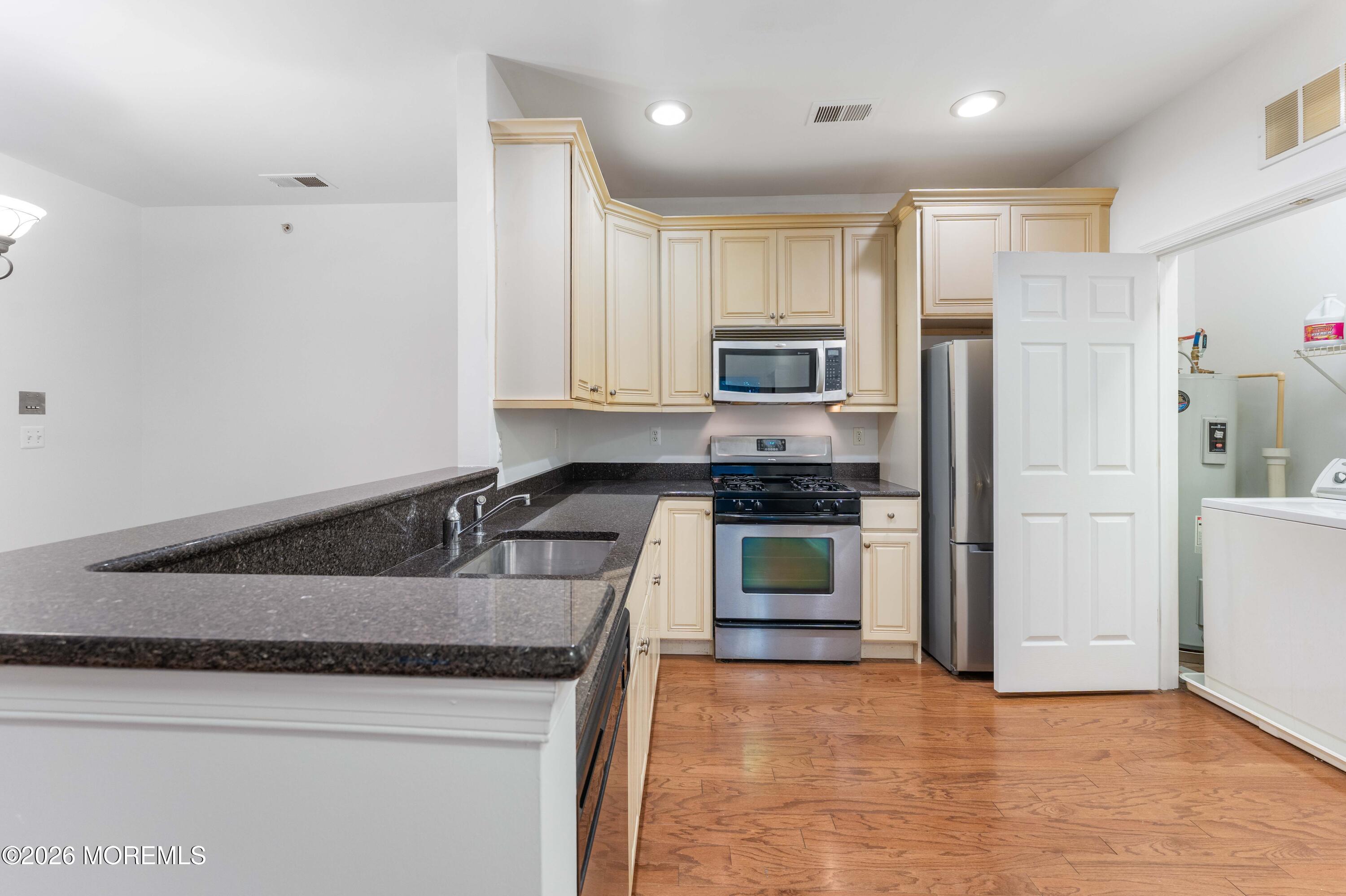 636 Sophee Lane Lakewood NJ 08701