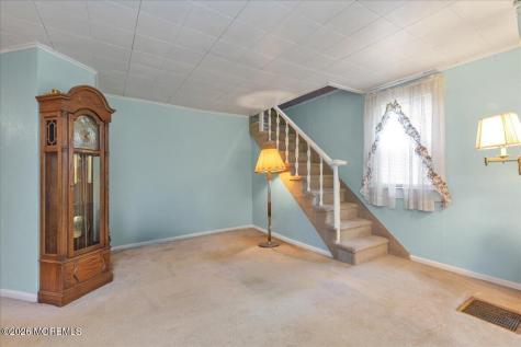 228 Red Hill Road Middletown NJ 07748