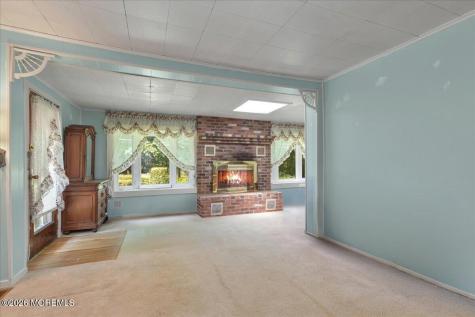 228 Red Hill Road Middletown NJ 07748