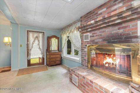 228 Red Hill Road Middletown NJ 07748