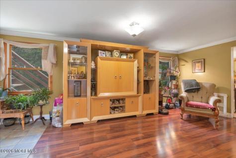 228 Red Hill Road Middletown NJ 07748