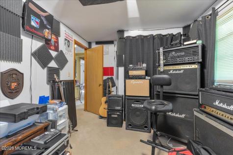 228 Red Hill Road Middletown NJ 07748
