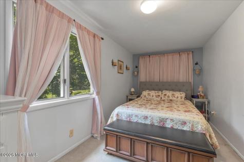 228 Red Hill Road Middletown NJ 07748