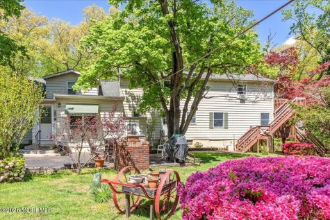 228 Red Hill Road Middletown NJ 07748