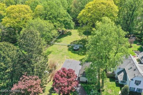 228 Red Hill Road Middletown NJ 07748