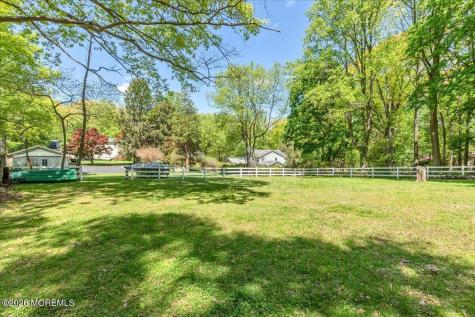 228 Red Hill Road Middletown NJ 07748