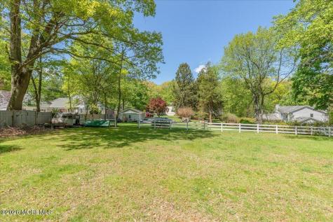 228 Red Hill Road Middletown NJ 07748