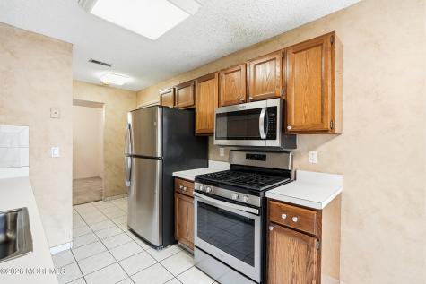 237 Ravenswood Road Englishtown NJ 07726