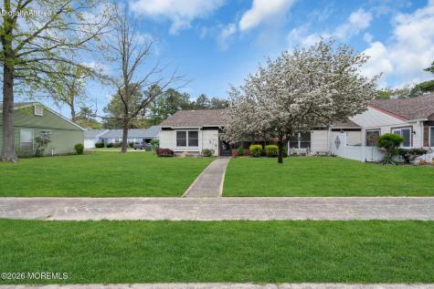 684A Friar Court Manchester NJ 08759