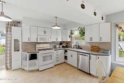 22 Bunker Hill Drive Howell NJ 07731