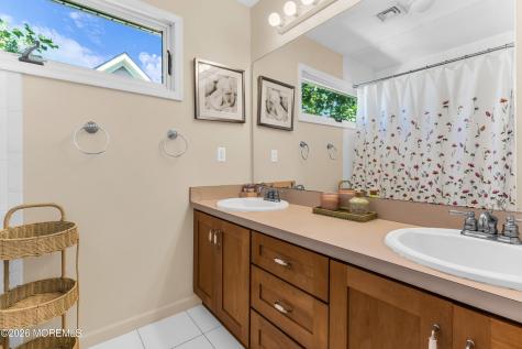 48 Cowart Avenue Manasquan NJ 08736