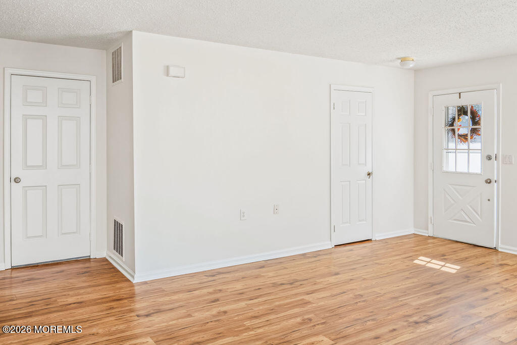 8 Sequoia Court Barnegat NJ 08005