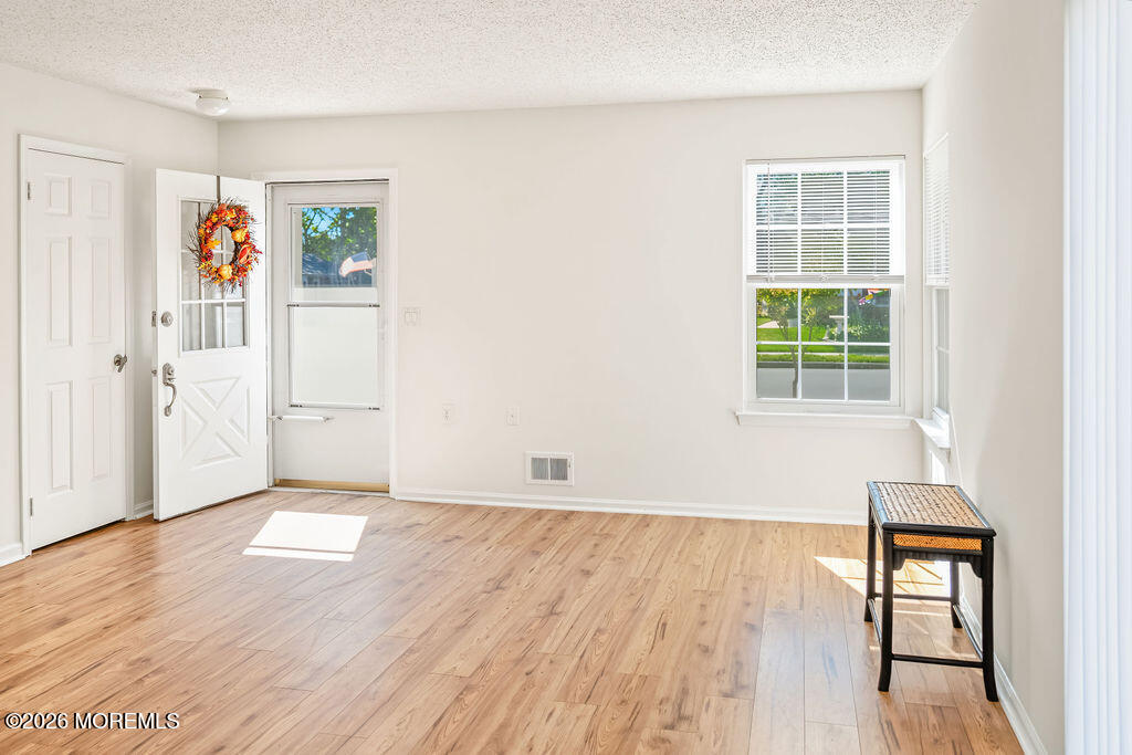 8 Sequoia Court Barnegat NJ 08005