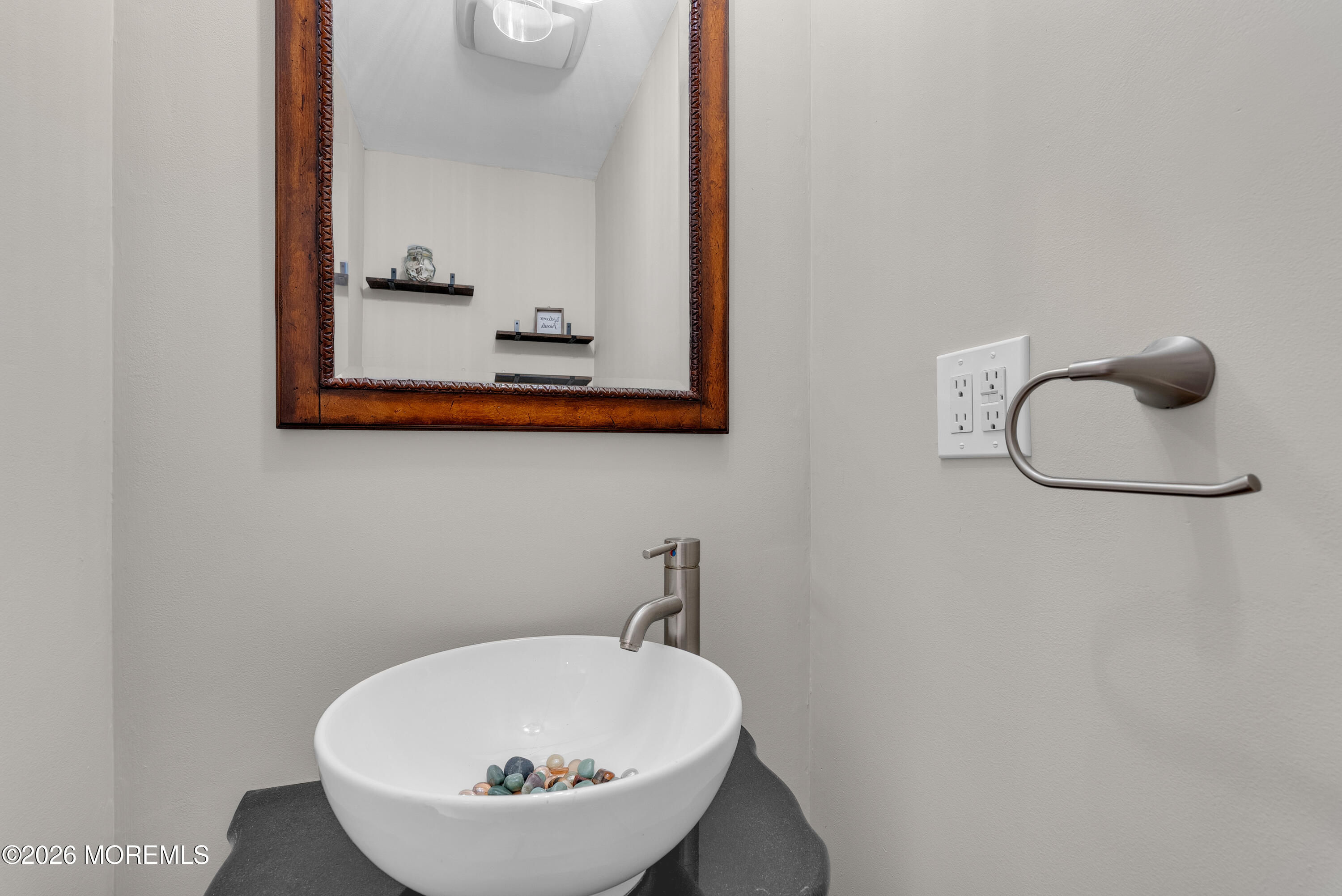 52 Deerfield Lane Matawan NJ 07747