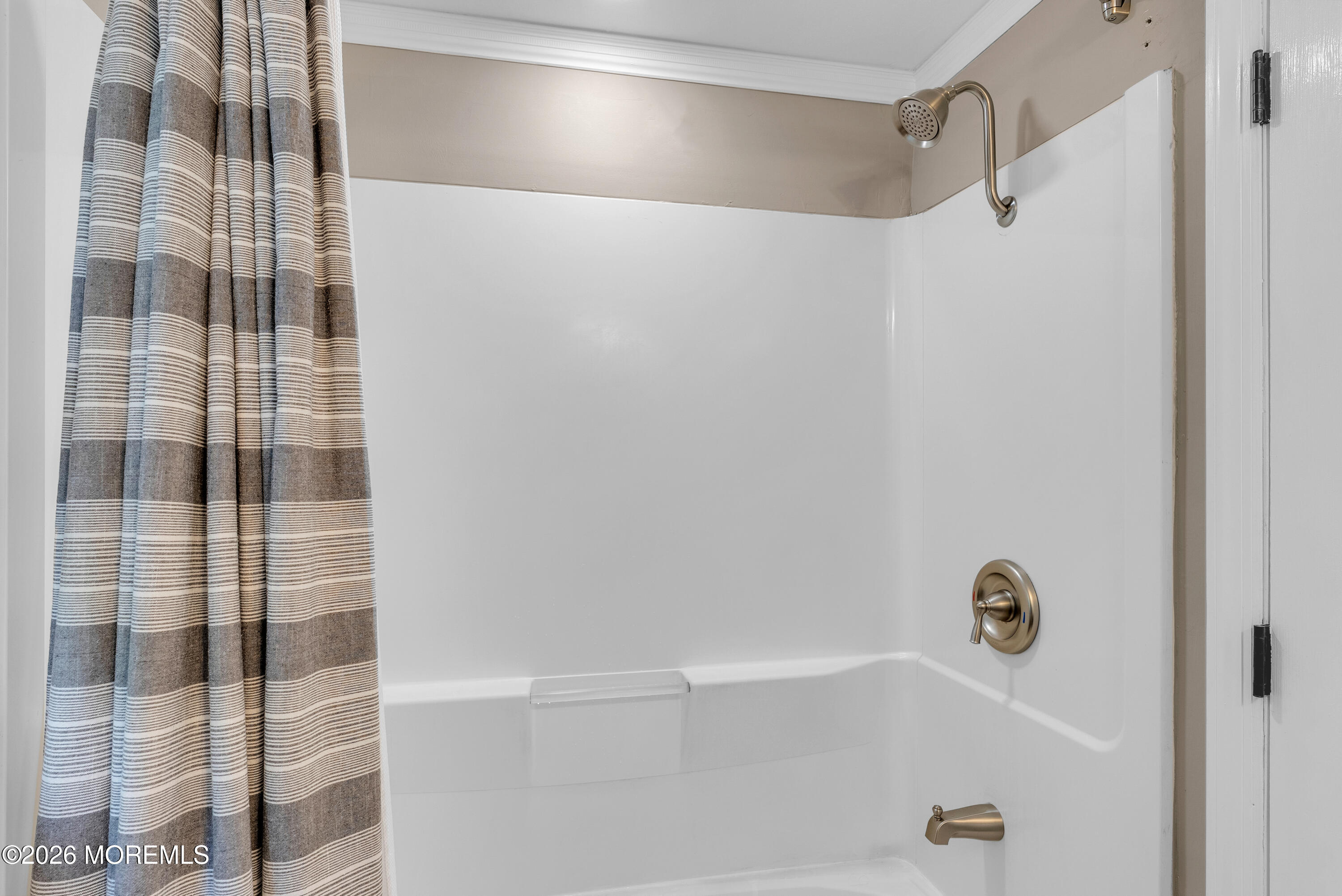 52 Deerfield Lane Matawan NJ 07747