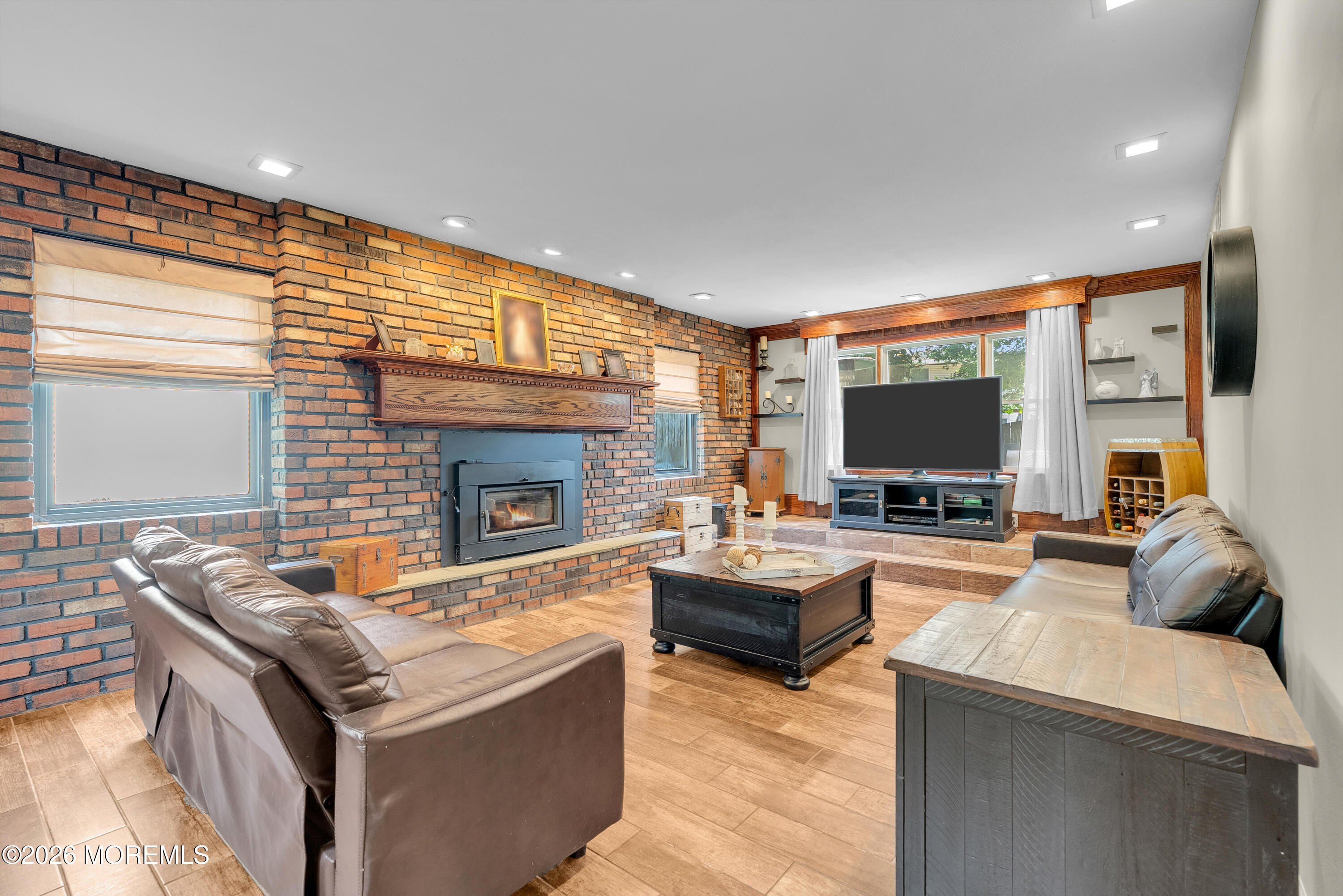 52 Deerfield Lane Matawan NJ 07747