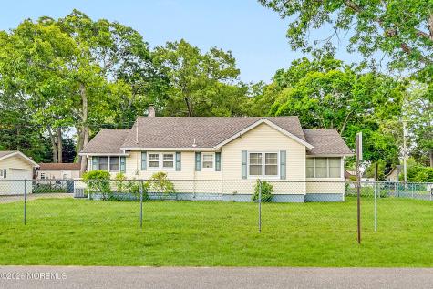 201 Lillie Road Toms River NJ 08753