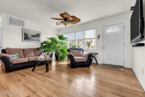 330 Cheryl Drive Toms River NJ 08753