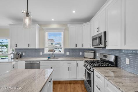 210 Longview Drive Bayville NJ 08721