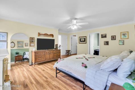 5 James Drive Waretown NJ 08758