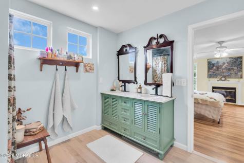 5 James Drive Waretown NJ 08758