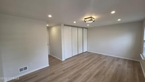 99 Oak Lane Eatontown NJ 07724